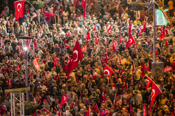 De 600 étudiants à 2.000.000 de manifestants : ce que nous apprend la mobilisation spectaculaire en Turquie