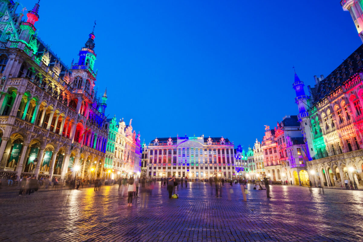 Bruxelles dégradée : crise budgétaire, paralysie politique et attaque des agences de notation