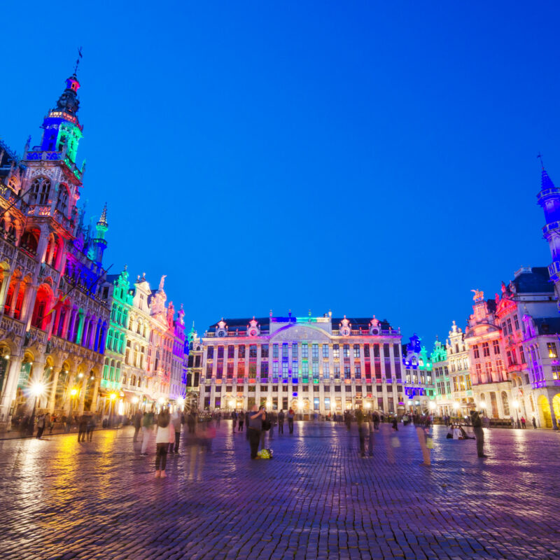 Bruxelles dégradée : crise budgétaire, paralysie politique et attaque des agences de notation