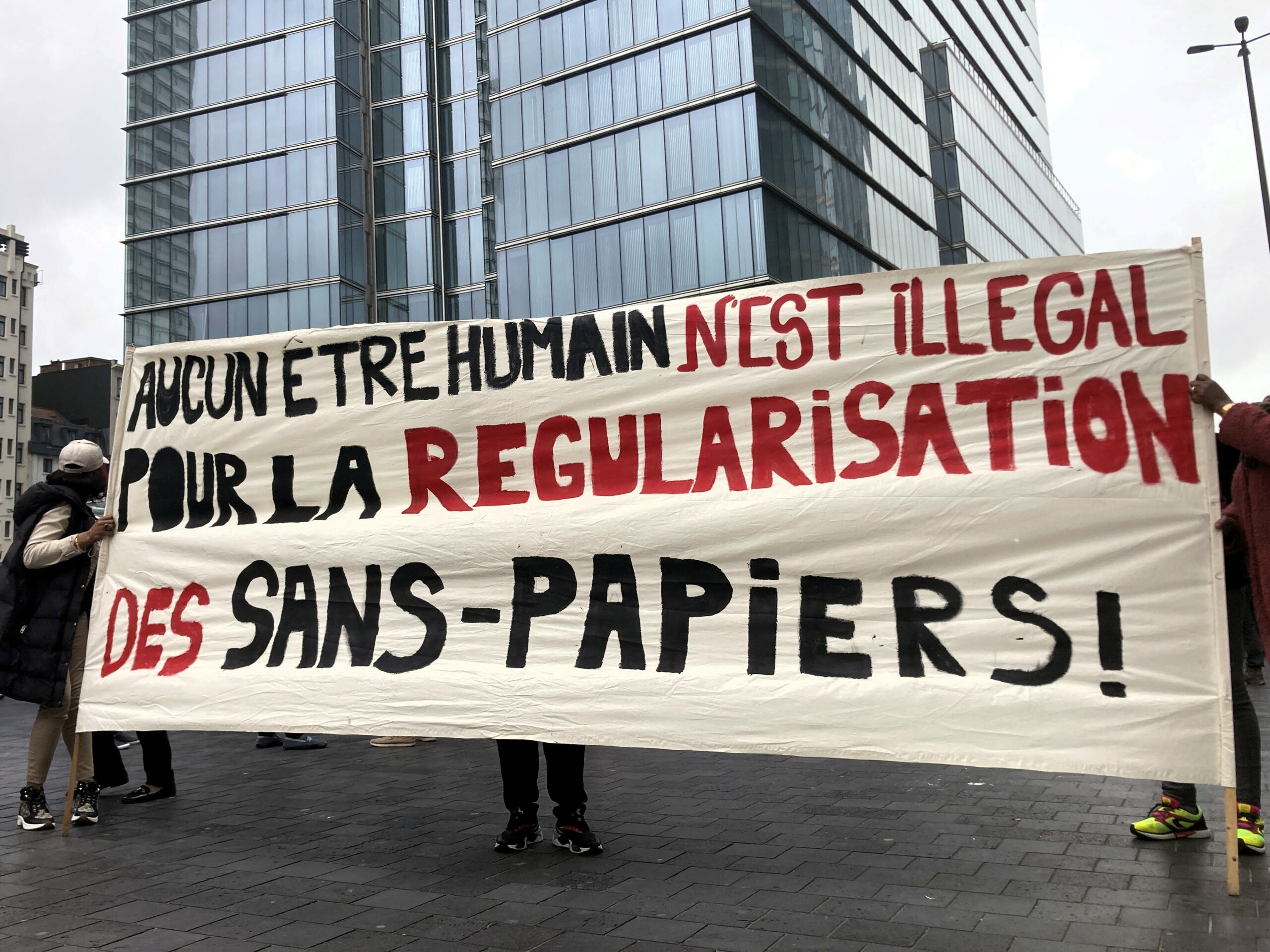 Situation des sans papiers : où est le respect des droits fondamentaux ?